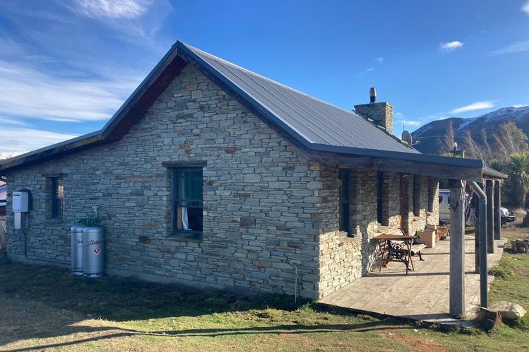 Photo of property in 66 Te Awa Road, Albert Town, Wanaka, 9382