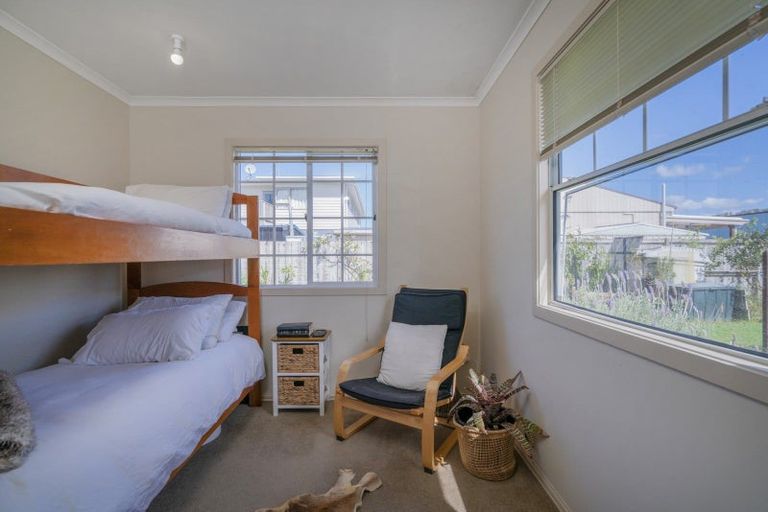 Photo of property in 5 Wells Place, Whitianga, 3510