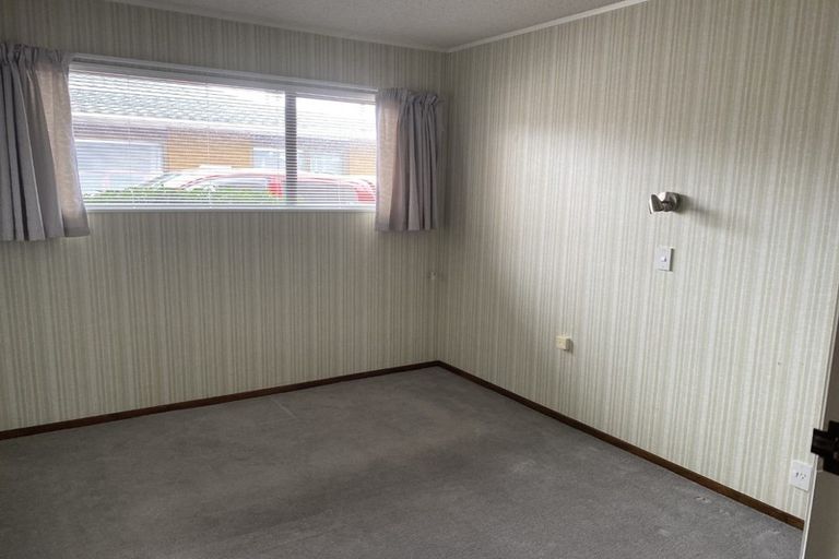 Photo of property in 1/6 Holsworthy Road, Lower Vogeltown, New Plymouth, 4310