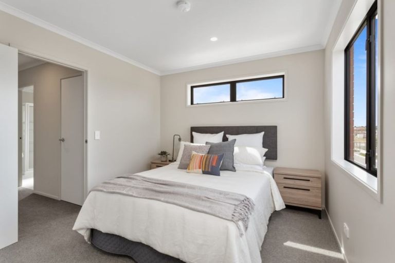 Photo of property in 22 Peihana Road, Hobsonville, Auckland, 0616