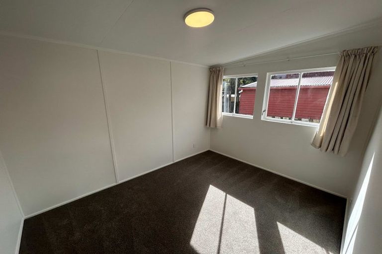 Photo of property in 14 Laurie Street, Red Beach, 0932