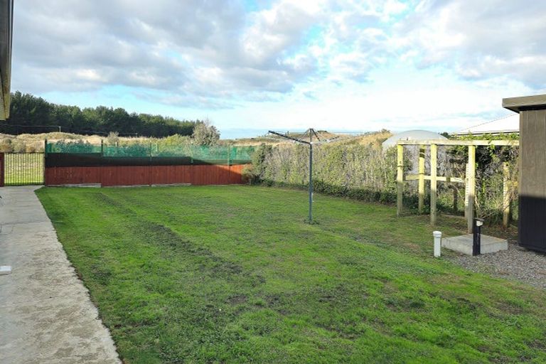 Photo of property in 15 Carex Grove, Foxton Beach, Foxton, 4815