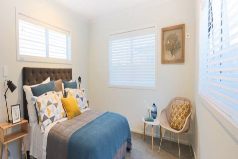 Photo of property in 5 Treloar Crescent, Hobsonville, Auckland, 0616