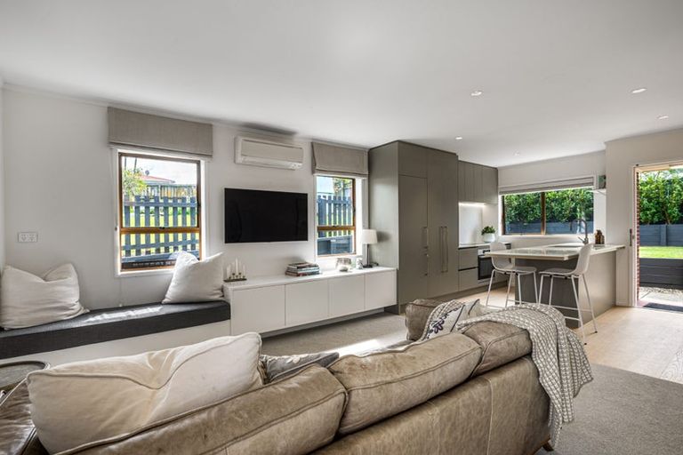 Photo of property in 3/6 Keys Street, Belmont, Auckland, 0622