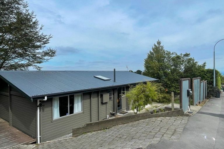 Photo of property in 218 Dyers Pass Road, Cashmere, Christchurch, 8022