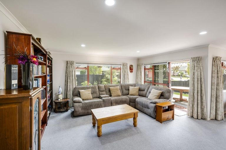 Photo of property in 8 Gresham Place, Taradale, Napier, 4112