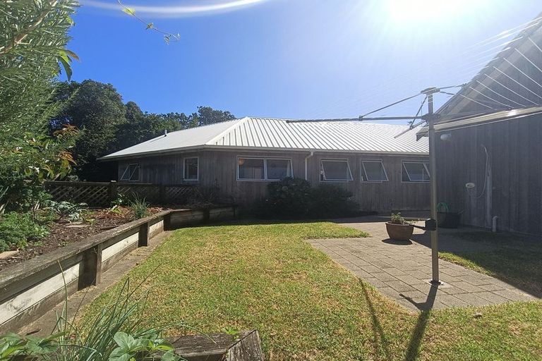 Photo of property in 16a Russell Drive, Oakura, 4314