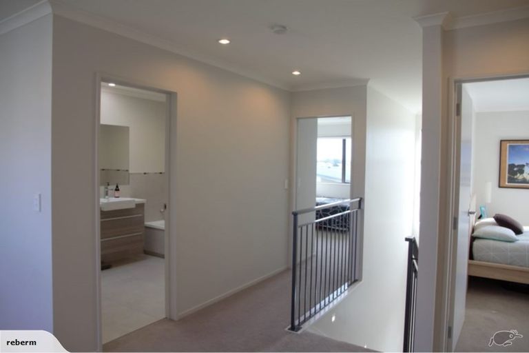 Photo of property in 17 Costa Viva Crescent, Karaka, Papakura, 2113