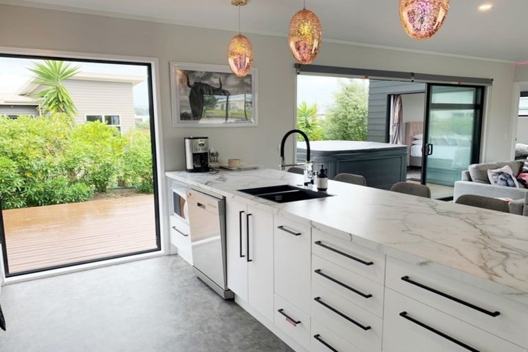 Photo of property in 117 Harbour Drive, Matarangi, Whitianga, 3592