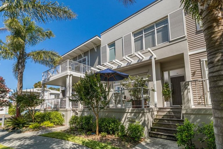 Photo of property in 26 Parkside Drive, Orewa, 0931