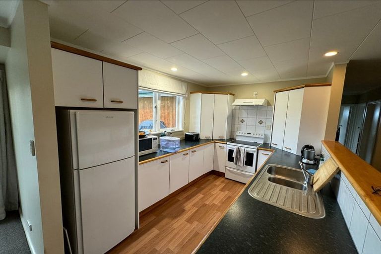 Photo of property in 15 Awarua Crescent, Havelock North, 4130