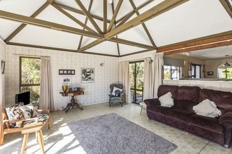 Photo of property in 87 Golf Road, Paraparaumu Beach, Paraparaumu, 5032