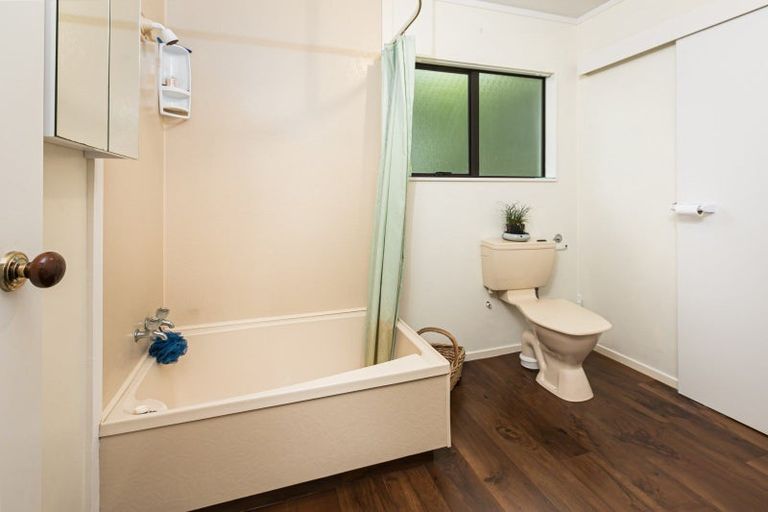 Photo of property in 17 Charlotte Street, Takapau, 4203