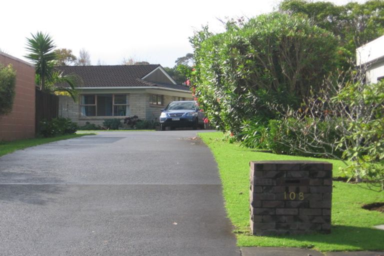 Photo of property in 106 Fisher Parade, Sunnyhills, Auckland, 2010