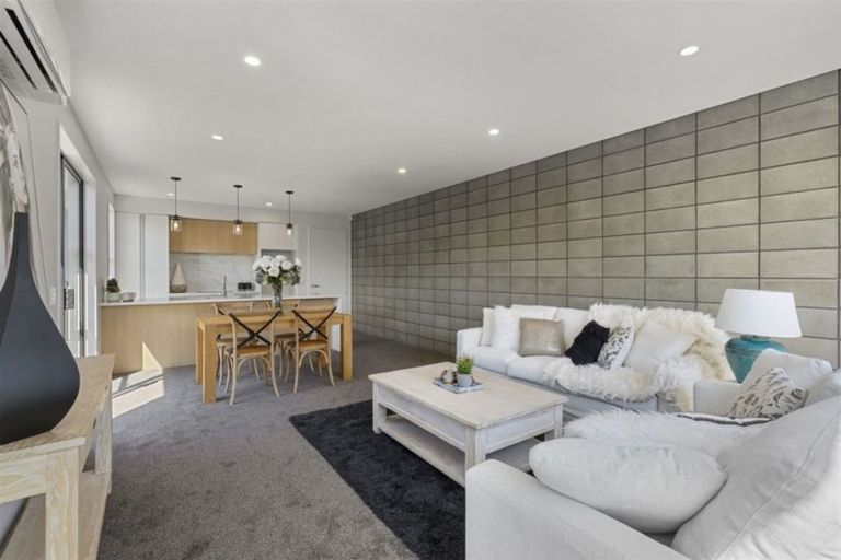 Photo of property in 63 Tennyson Street, Sydenham, Christchurch, 8023