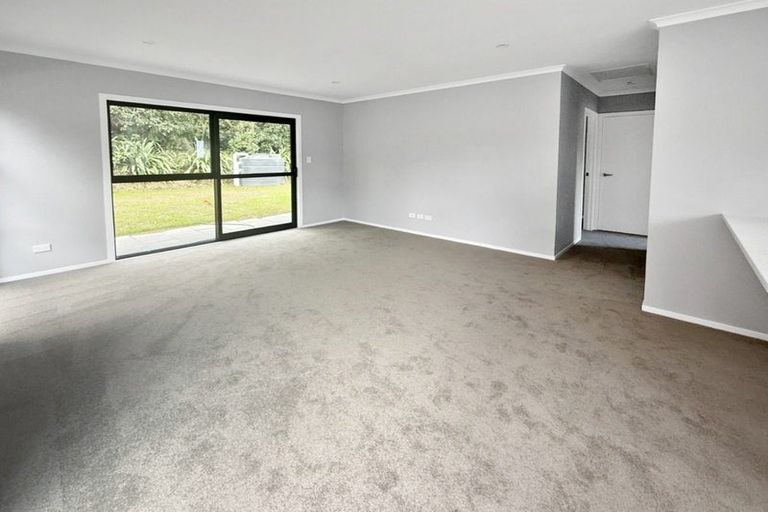 Photo of property in 12 Winnie Close, Acacia Bay, Taupo, 3330