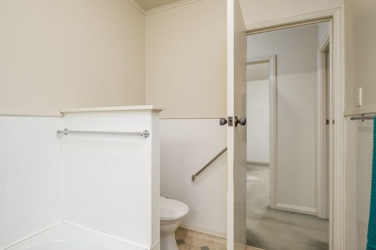 Photo of property in 12a Heta Road, Inner Kaiti, Gisborne, 4010