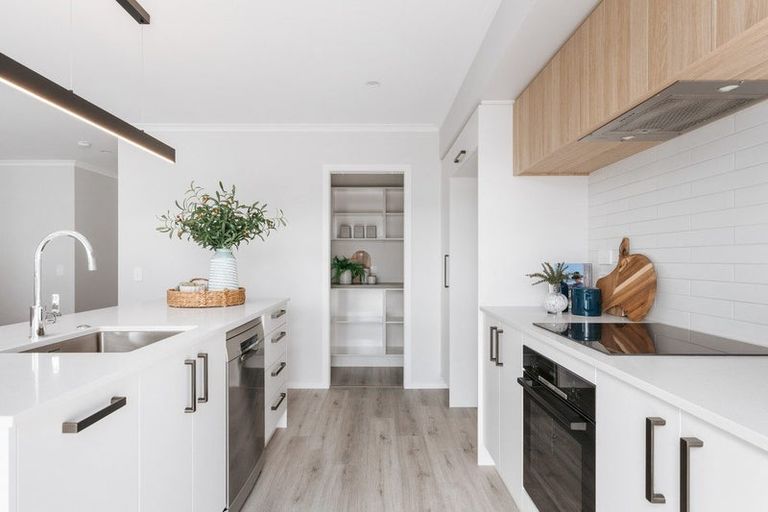 Photo of property in 4 Atutahi Lane, Papamoa Beach, 3118