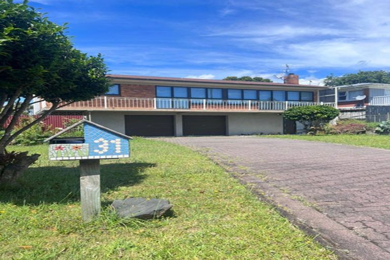 Photo of property in 31 Halberg Street, Papakura, 2110