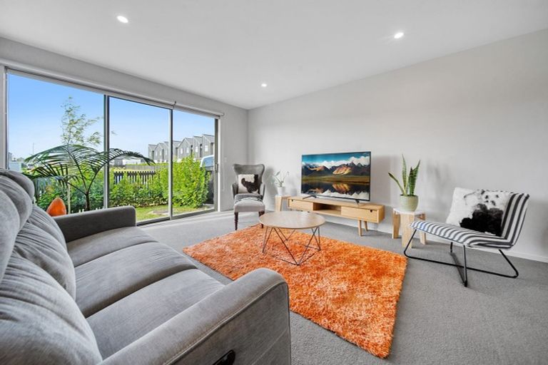 Photo of property in 34 Dignity Street, Papakura, 2110