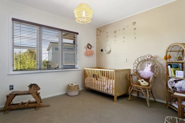 Photo of property in 48 Shepherd Road, Waipahihi, Taupo, 3330