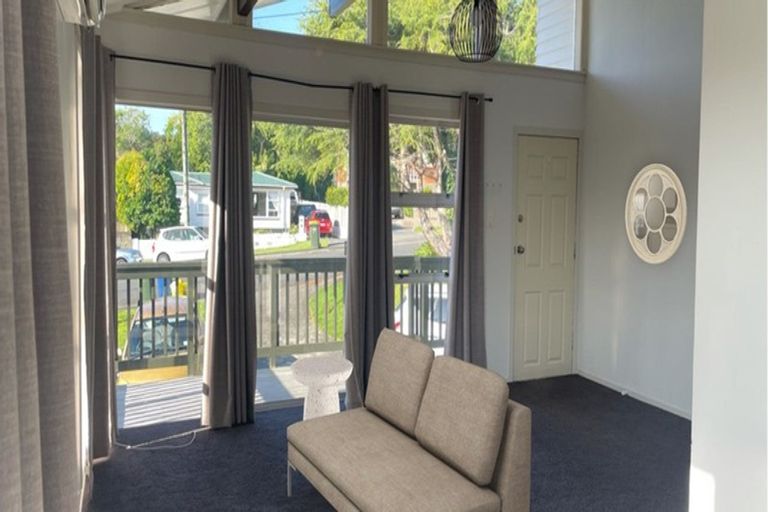 Photo of property in 202 Manuka Road, Bayview, Auckland, 0629