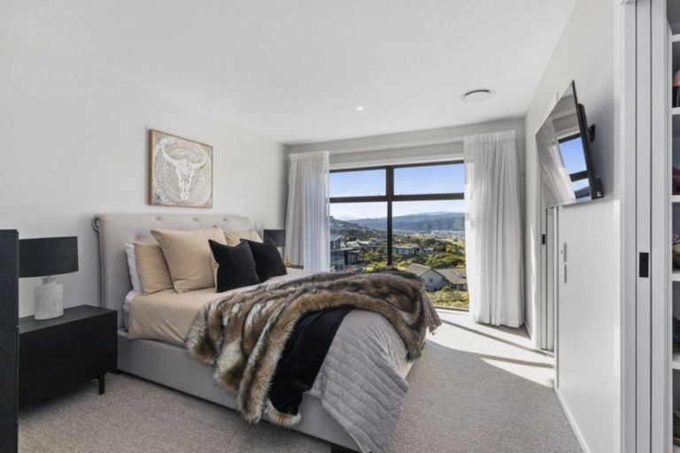 Photo of property in 39 Meadowbank Drive, Belmont, Lower Hutt, 5010