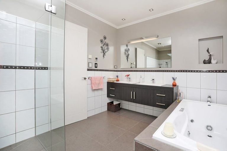 Photo of property in 41 Arcadia Place, Seaward Bush, Invercargill, 9812