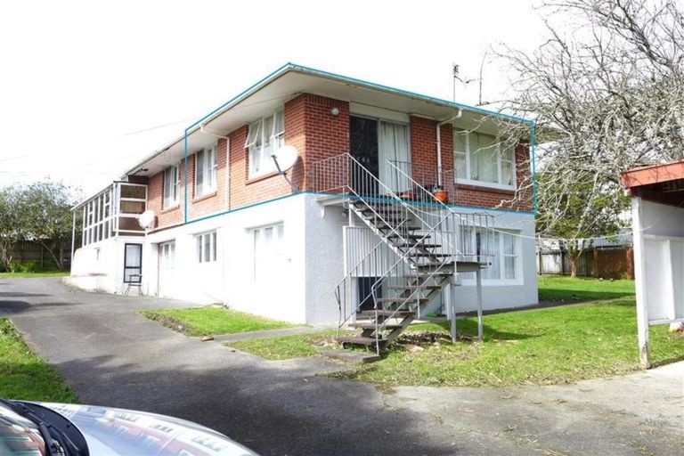 Photo of property in 23 Evans Road, Glen Eden, Auckland, 0602