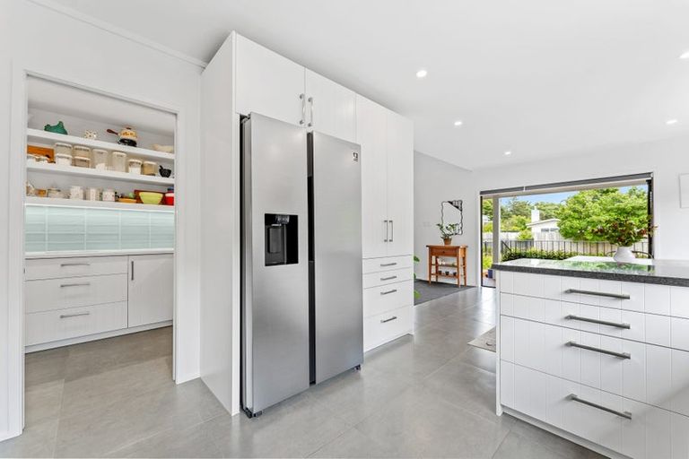 Photo of property in 71 The Circle, Manly, Whangaparaoa, 0930