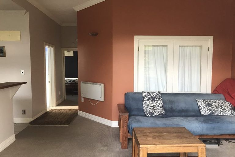 Photo of property in 1/26 Austin Street, Mount Victoria, Wellington, 6011