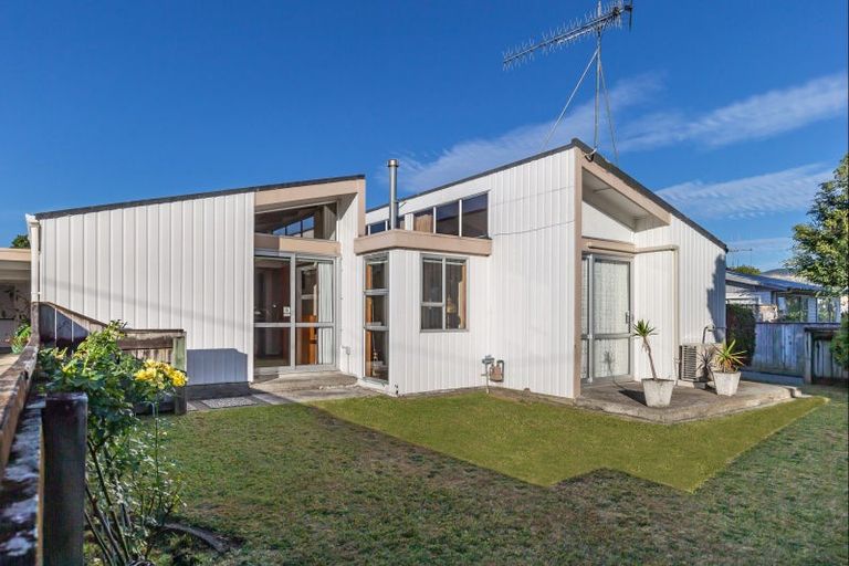 Photo of property in 33 Highbury Drive, Levin, 5510