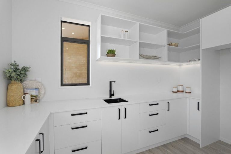 Photo of property in 66 Windsor Drive, Kirwee, Darfield, 7571