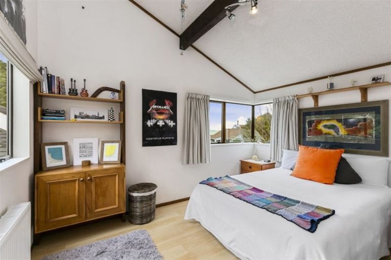 Photo of property in 72 Amapur Drive, Khandallah, Wellington, 6035