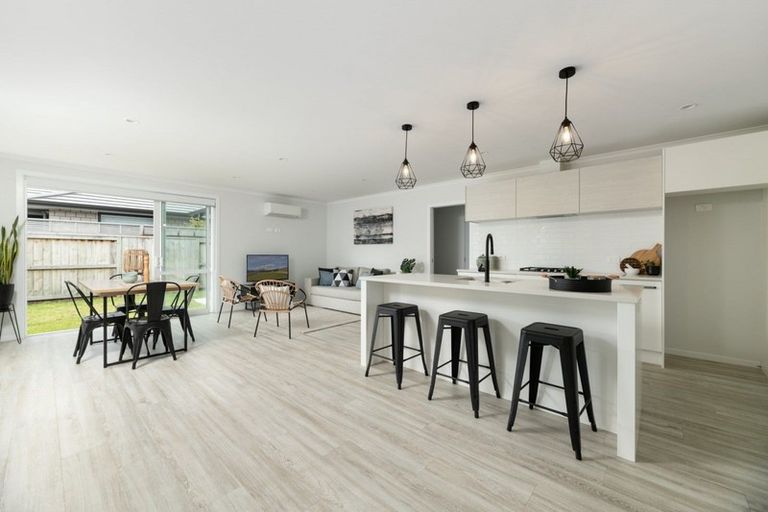 Photo of property in 12 Harding Drive, Papamoa Beach, Papamoa, 3118