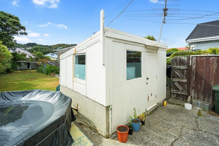 Photo of property in 65 Derwent Street, Island Bay, Wellington, 6023