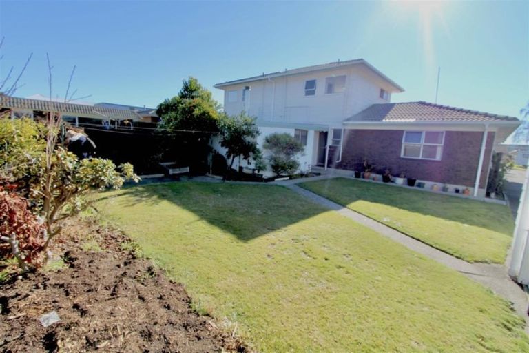 Photo of property in 15 Peace Street, Fenton Park, Rotorua, 3010