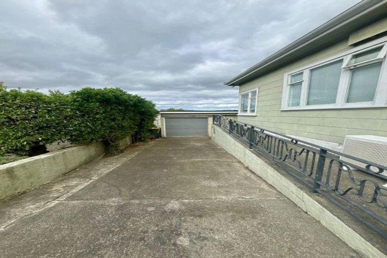 Photo of property in 38 Mana Esplanade, Paremata, Porirua, 5026