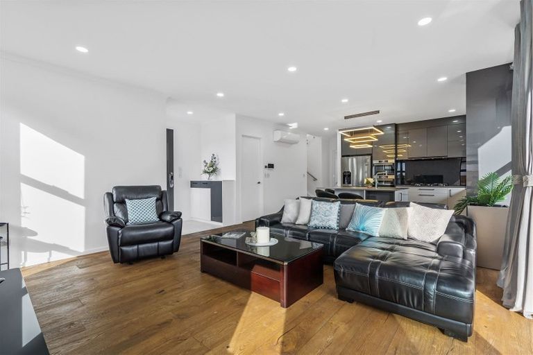 Photo of property in 51a Bleakhouse Road, Howick, Auckland, 2014