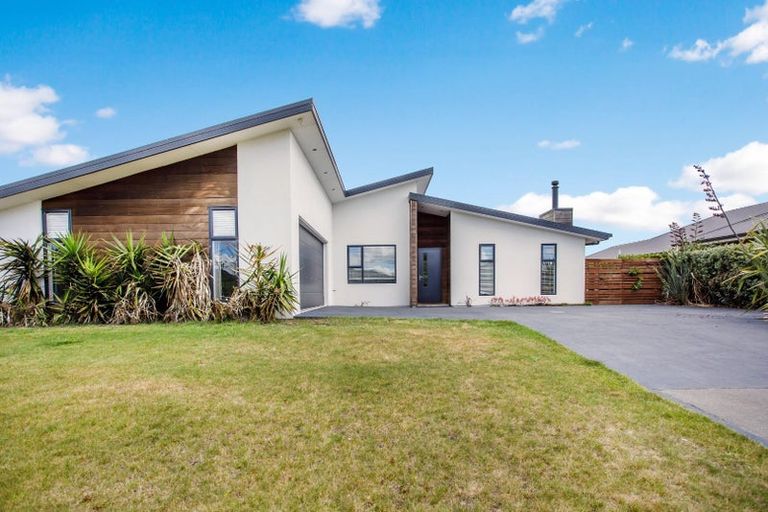 Photo of property in 20 Rossall Crescent, Rolleston, 7615