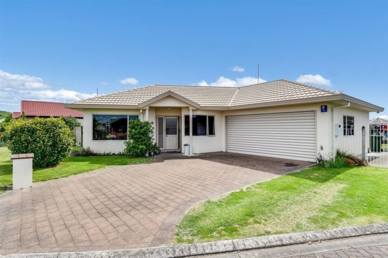 Photo of property in 5 Wilton Row, Taradale, Napier, 4112