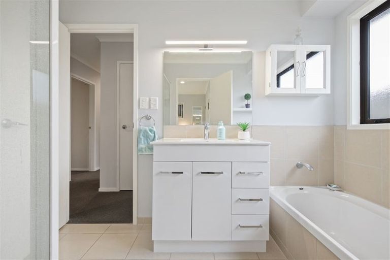 Photo of property in 3 Belgium Street, Waiuku, 2123