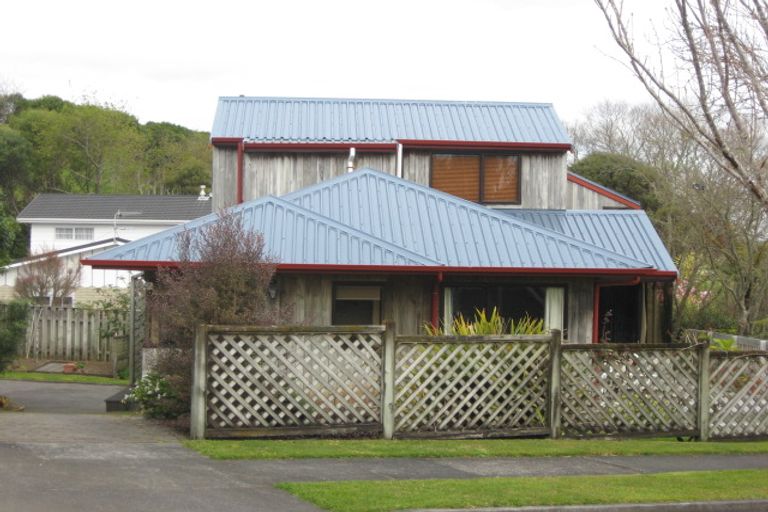 Photo of property in 19 Sequoia Grove, Merrilands, New Plymouth, 4312