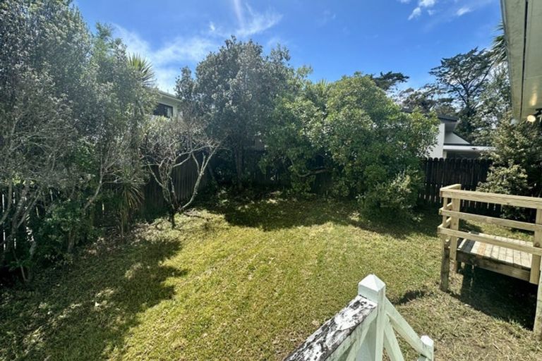 Photo of property in 25 Midgley Road, West Harbour, Auckland, 0618