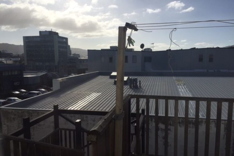 Photo of property in Chatsworth Flats, 5/23 Pirie Street, Mount Victoria, Wellington, 6011