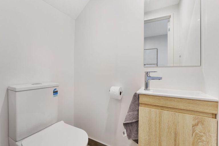 Photo of property in 41 Morihana Close, Glen Eden, Auckland, 0602