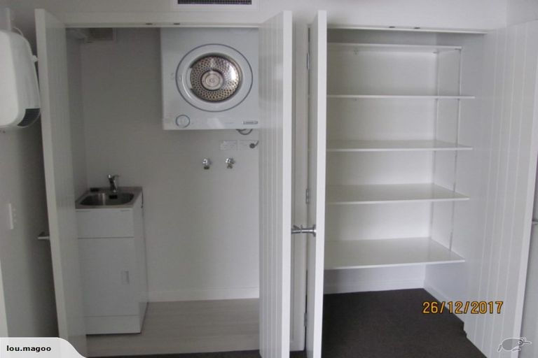 Photo of property in 12 Meadowvale Avenue, Forrest Hill, Auckland, 0620