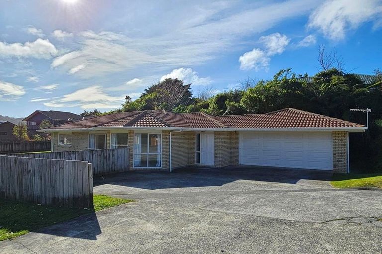 Photo of property in 261 Maungaraki Road, Maungaraki, Lower Hutt, 5010