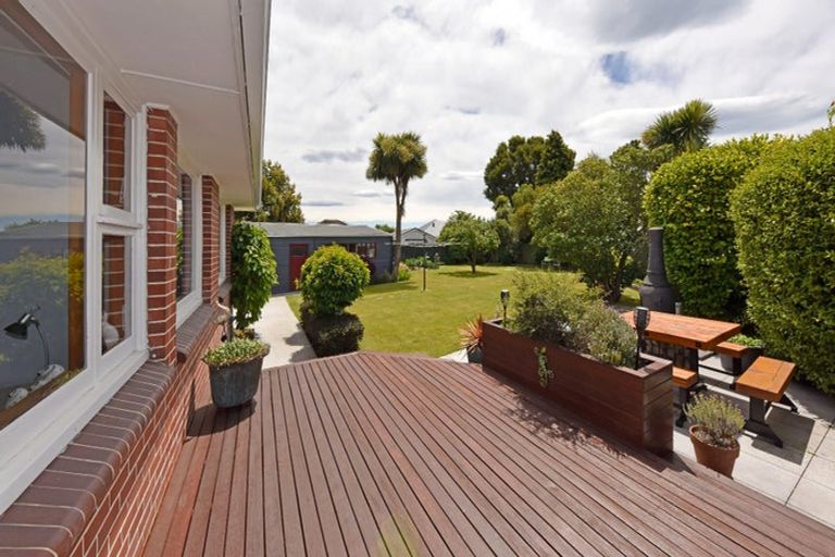 Photo of property in 16 Adams Place, Woolston, Christchurch, 8023