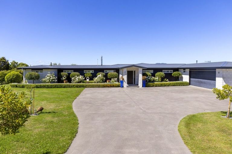 Photo of property in 35 Blue Ridge Drive, Acacia Bay, Taupo, 3385